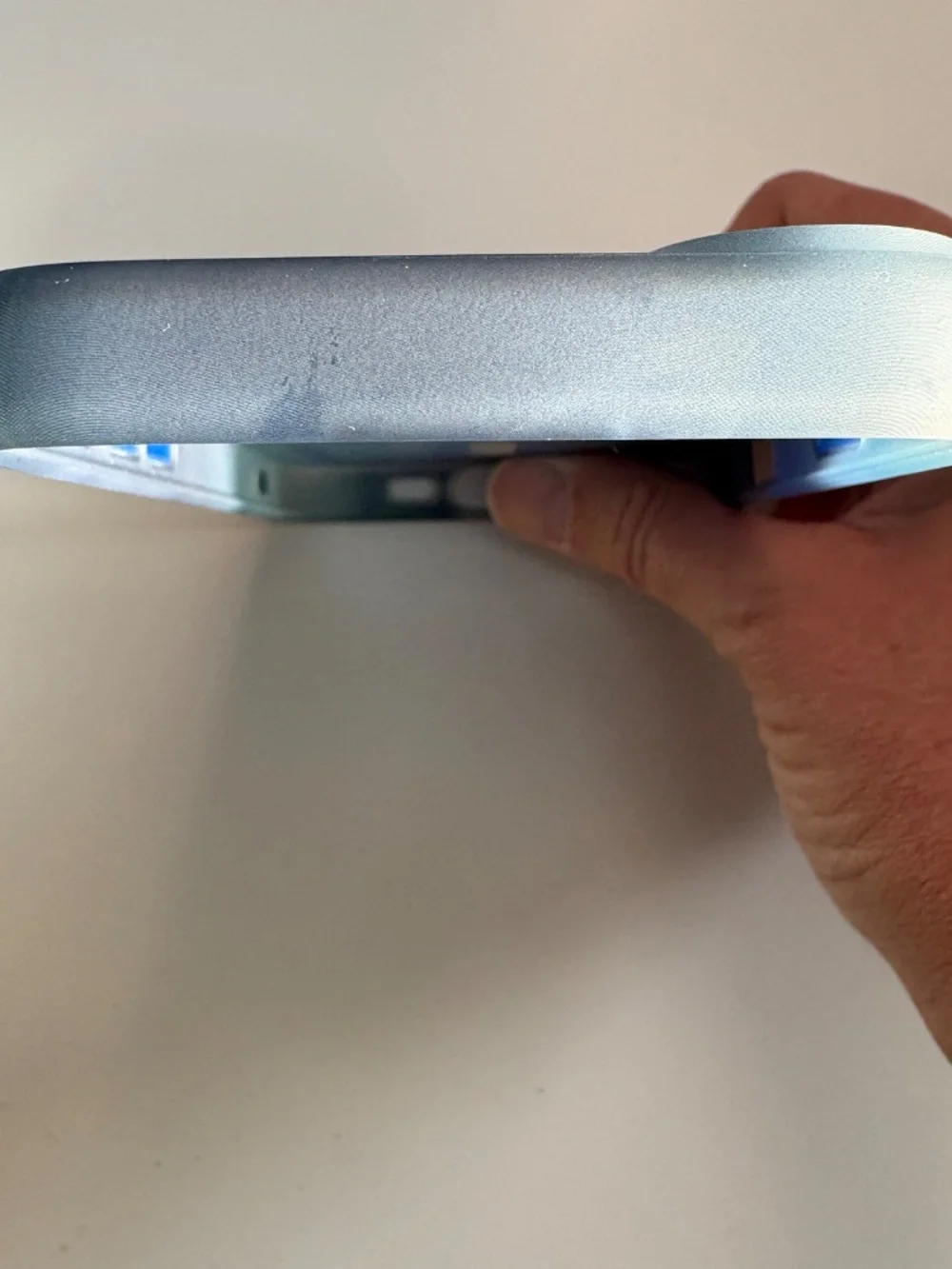 Incase Halo iPhone 16 Case